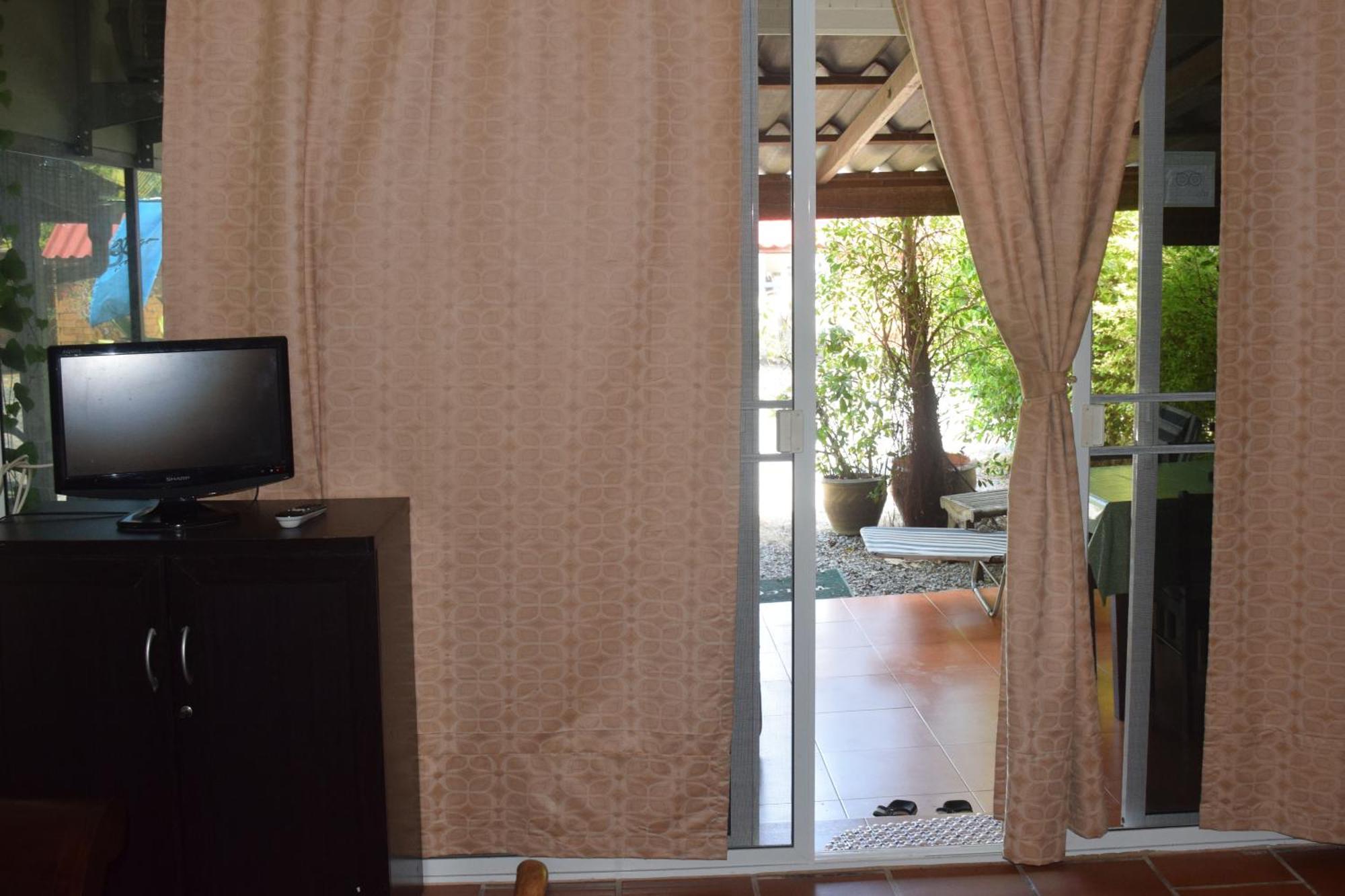 Sanuk Bungalows Rawai Pokoj fotografie